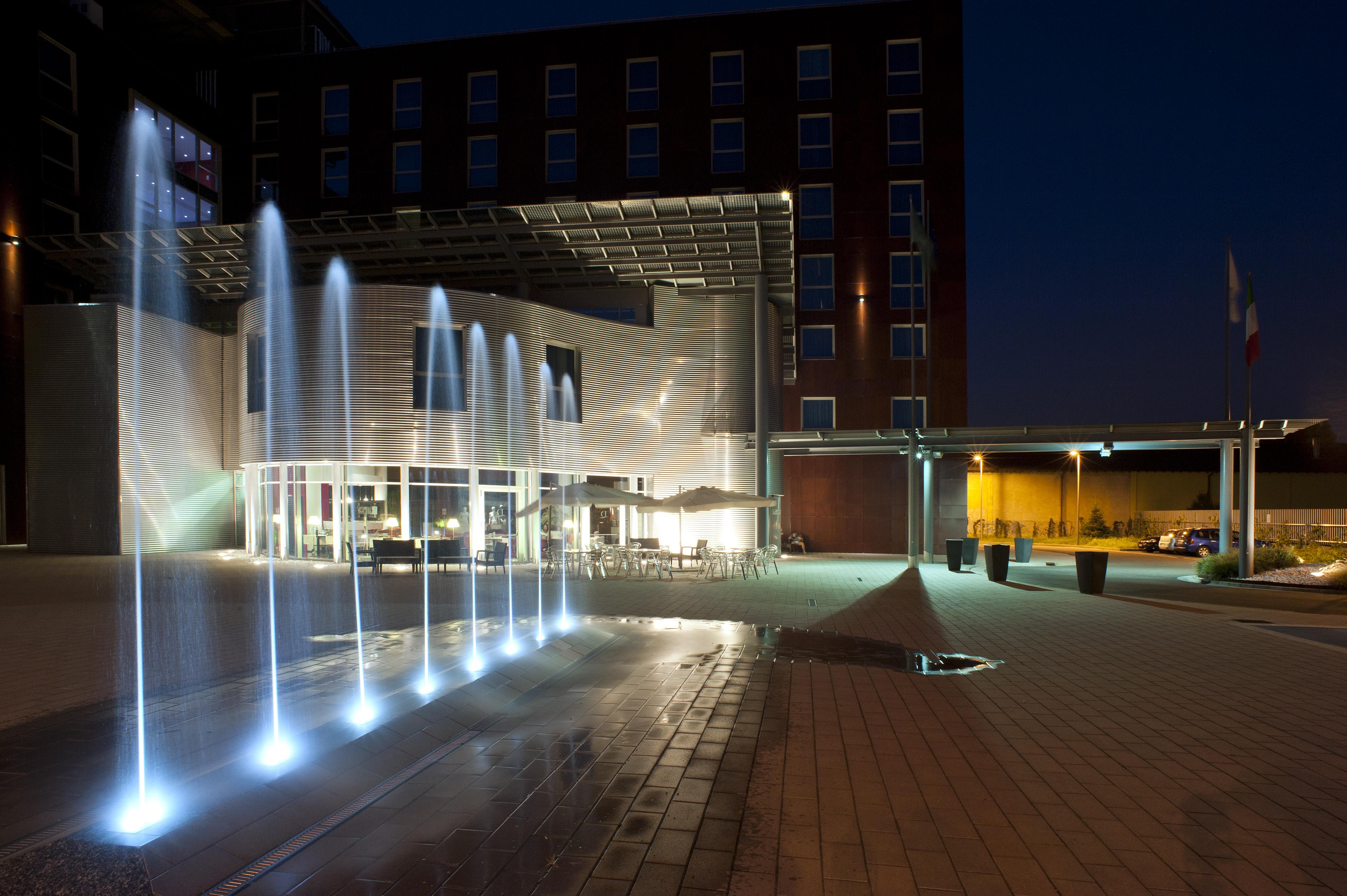 Domina Milano Fiera Hotel 4*