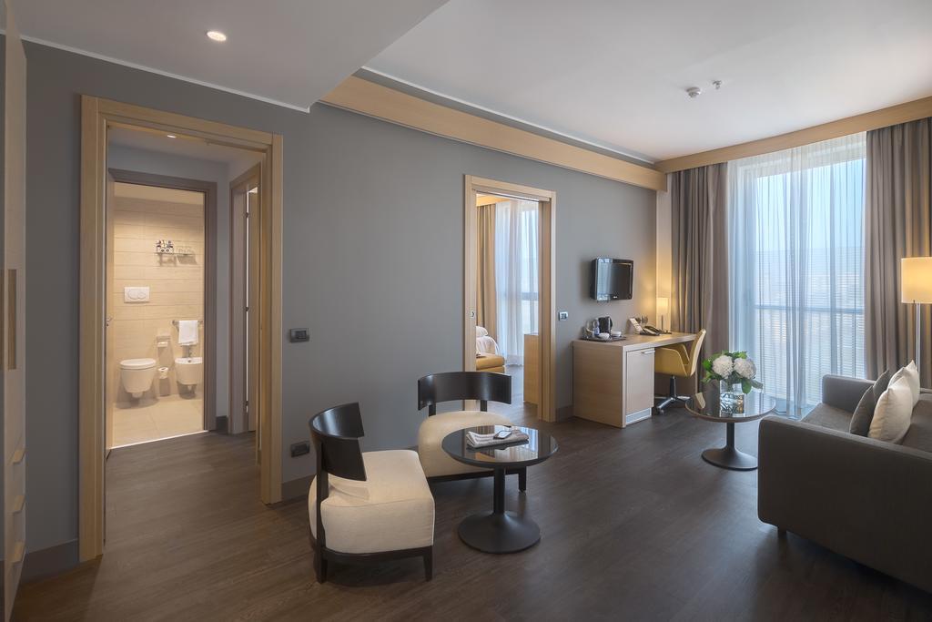 Domina Milano Fiera 4*